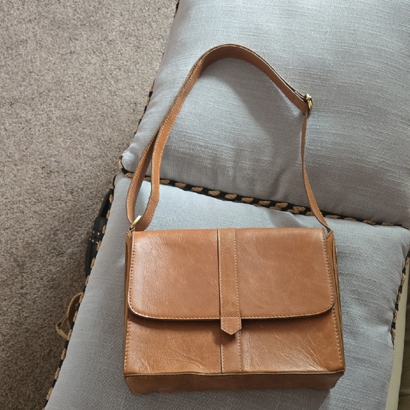 Joyn Handbags - Chic Brown Leather Shoulder Bag⭐️✨️🤎 PRE LOVED  ⭐️✨️